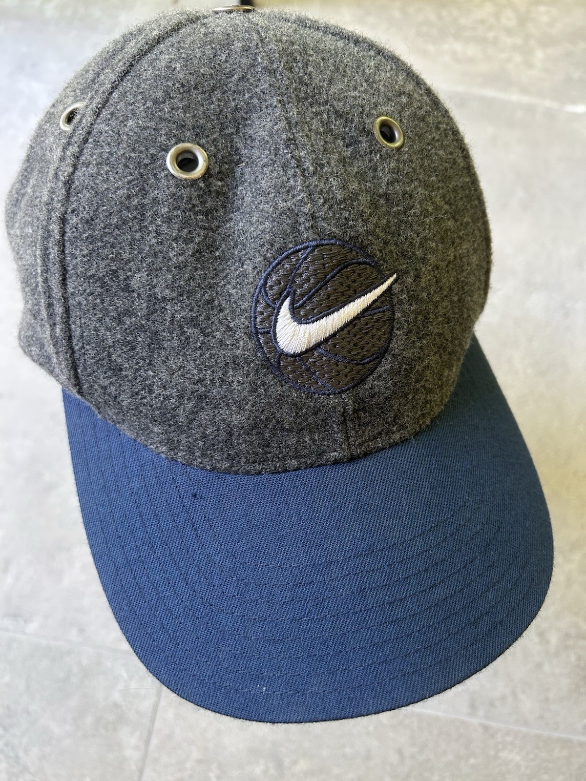 Nike Gray Wool Acrylic basketball Swoosh Hat Cap Fitted L/XL Metal Vents Button