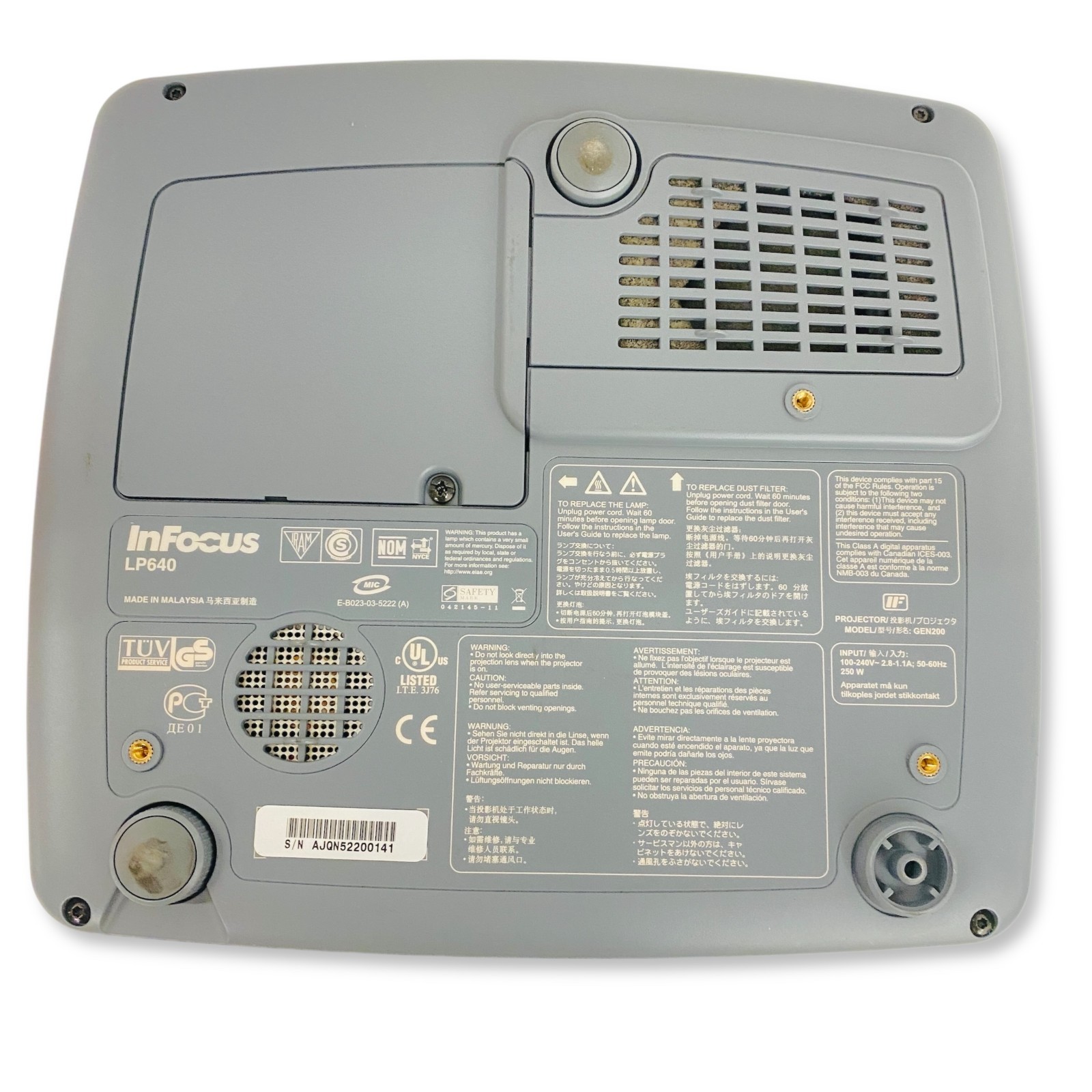 InFocus LP640 XGA Conference Room LCD Projector, Tested