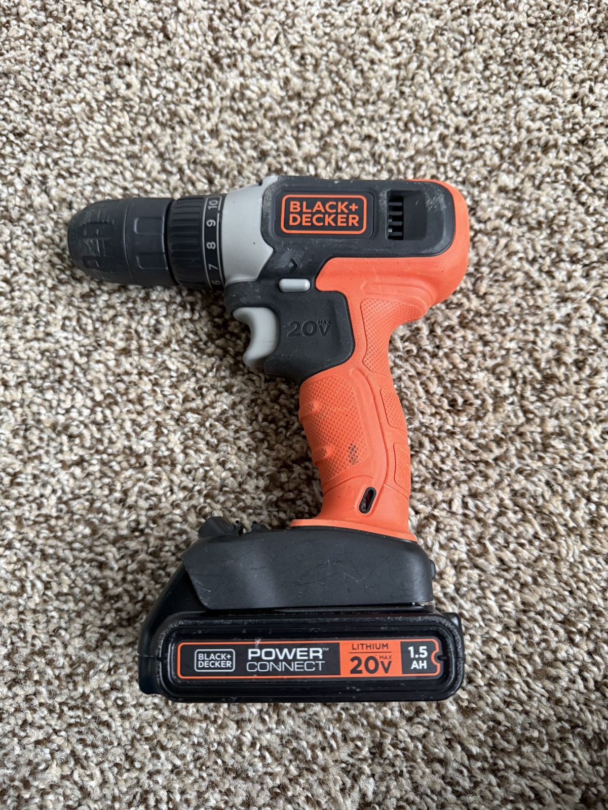 BLACK+DECKER BCD702 20V MAX Cordless Drill/Driver With Battery Untested