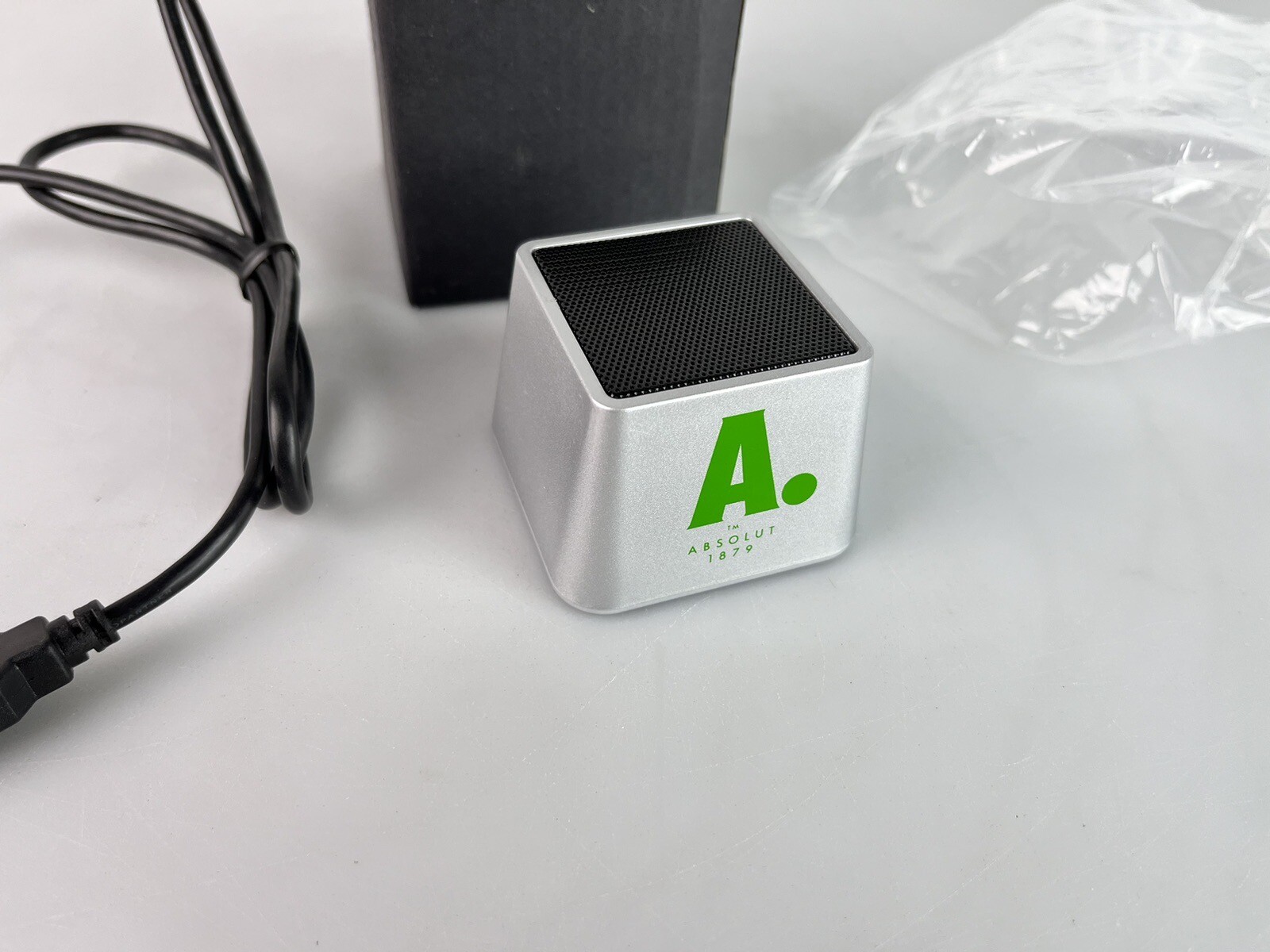 WorldSource Bluetooth Speaker 7199-33x02