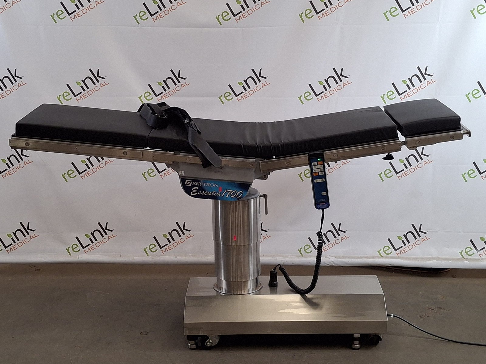 Skytron 1700 Elite Surgical Table