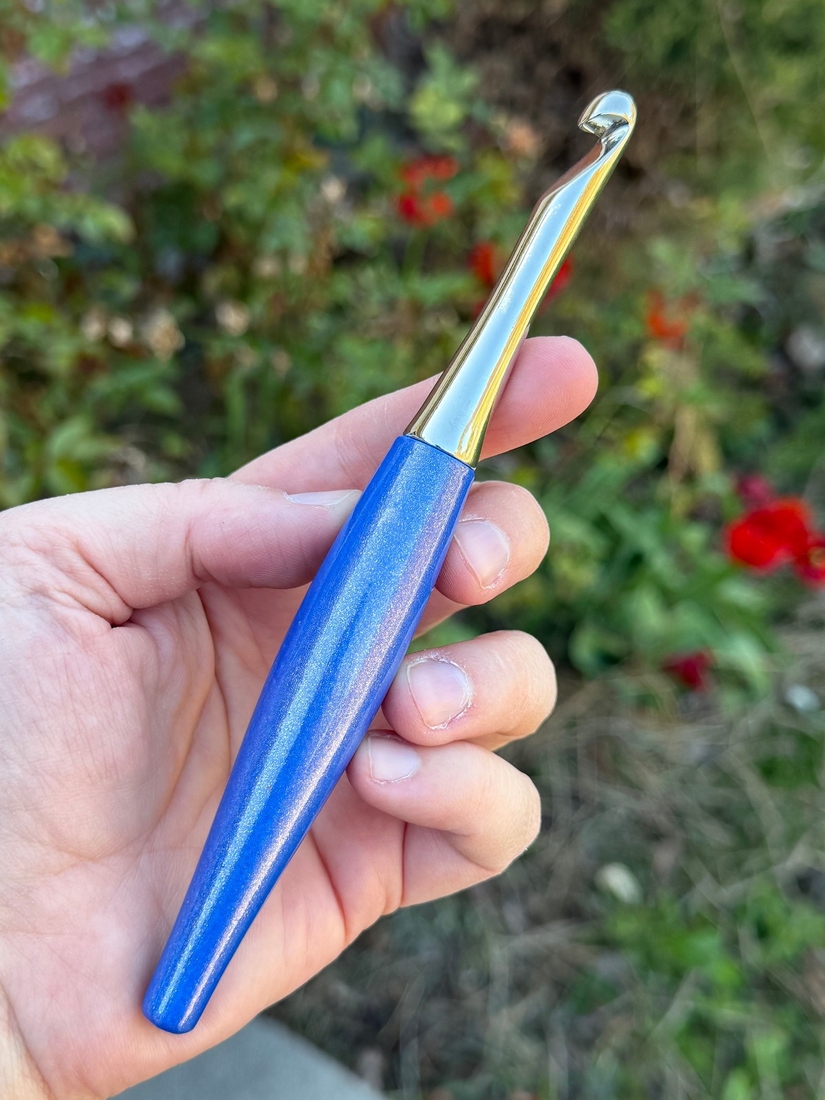 Furls Odyssey Blue & Nickel Crochet Hook - N - 9.0mm (discontinued)