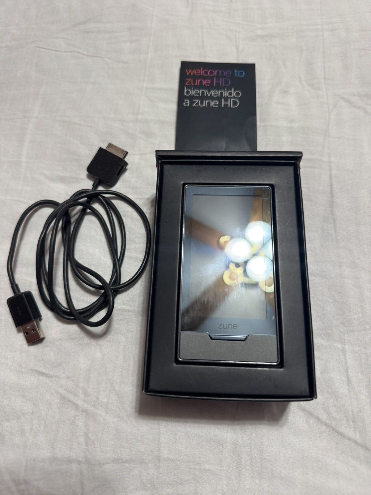 Microsoft Zune 30GB Brown Digital Media Player Bundle - GOTG READ...