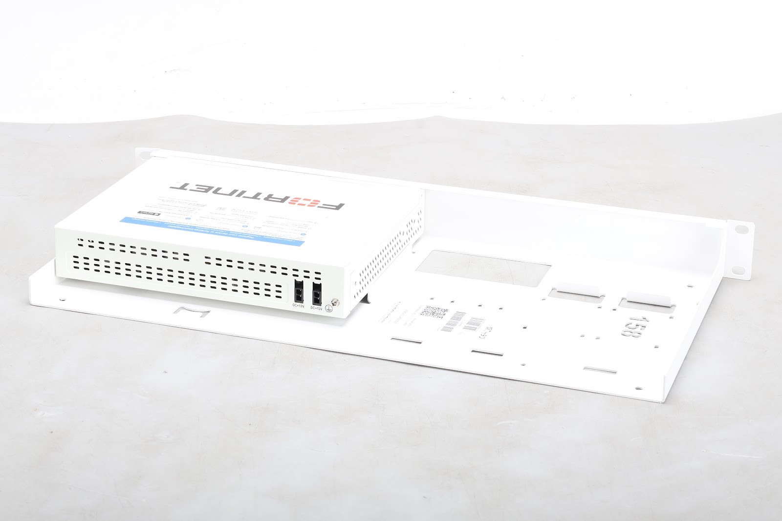 Fortinet FG-90G Next Generation Firewall With RM-FR-T19 Rackmount Only