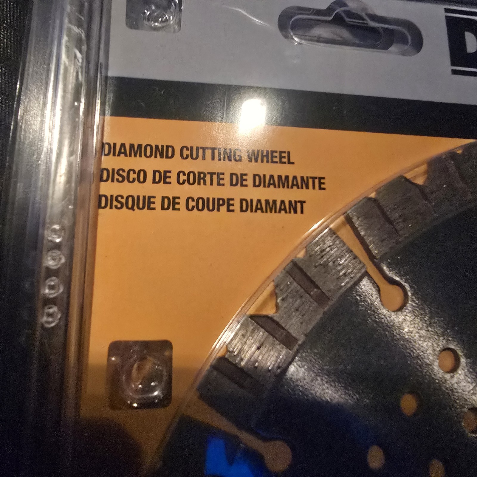 DeWalt FlexVolt 9 in. D X 7/8 in. Diamond Segmented Rim Diamond Saw Blade