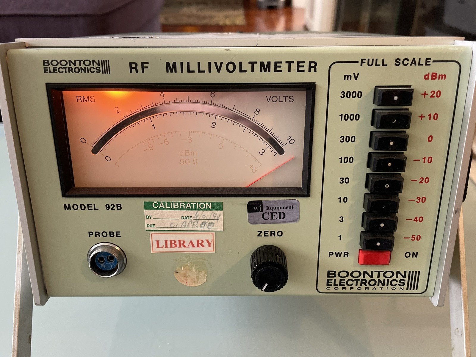 Boonton RF Millivolt Meter Model 92B No Probe Powers On As Is