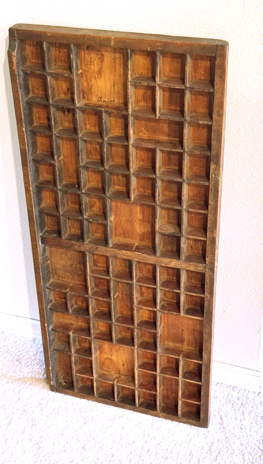 VINTAGE MINI DISPLAY CASE BOX WITH HANGER ON BACK WOODEN 14" X 33" HOLDS 77 PCS
