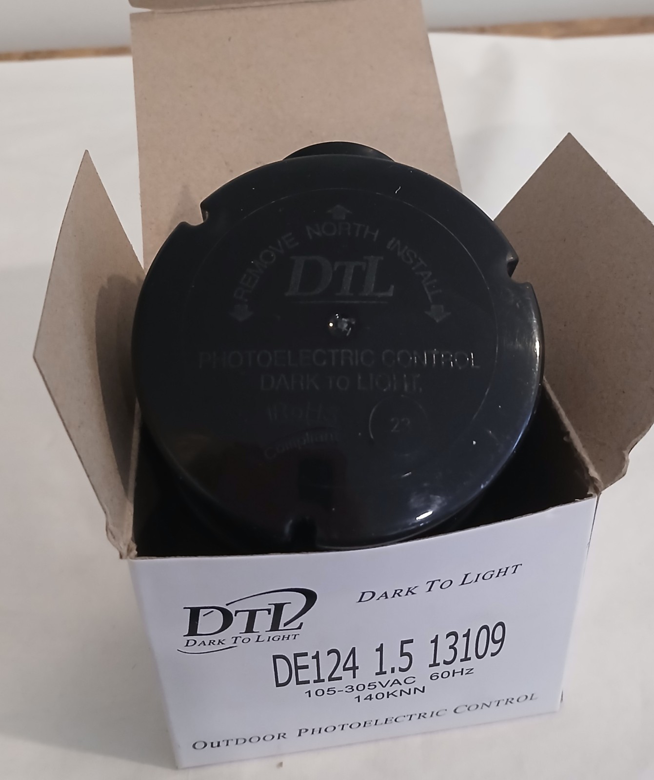 DTL Dark to Light Outdoor Photoelectric Control. NEW (Lot of 2).  Ships Free