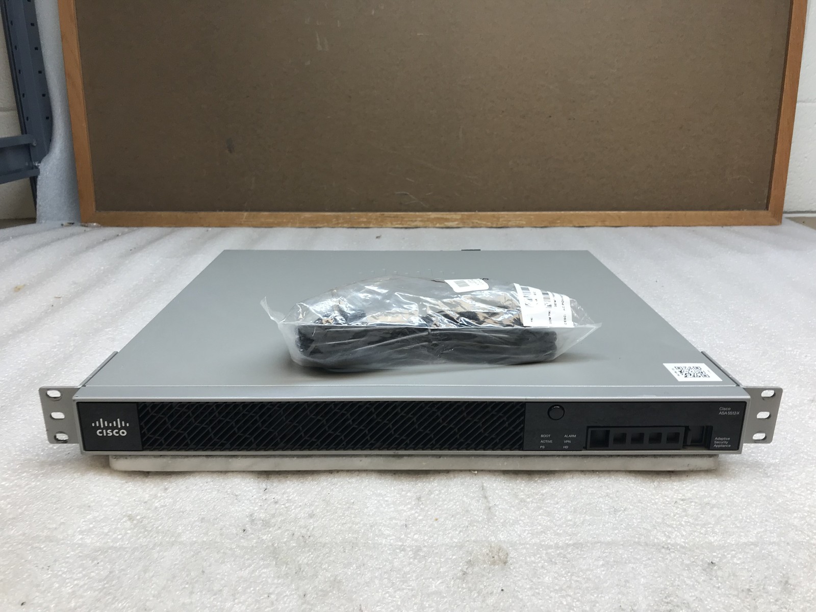 CISCO ASA 5512-X v02 Adaptive Security Appliance w/ Rack Ears