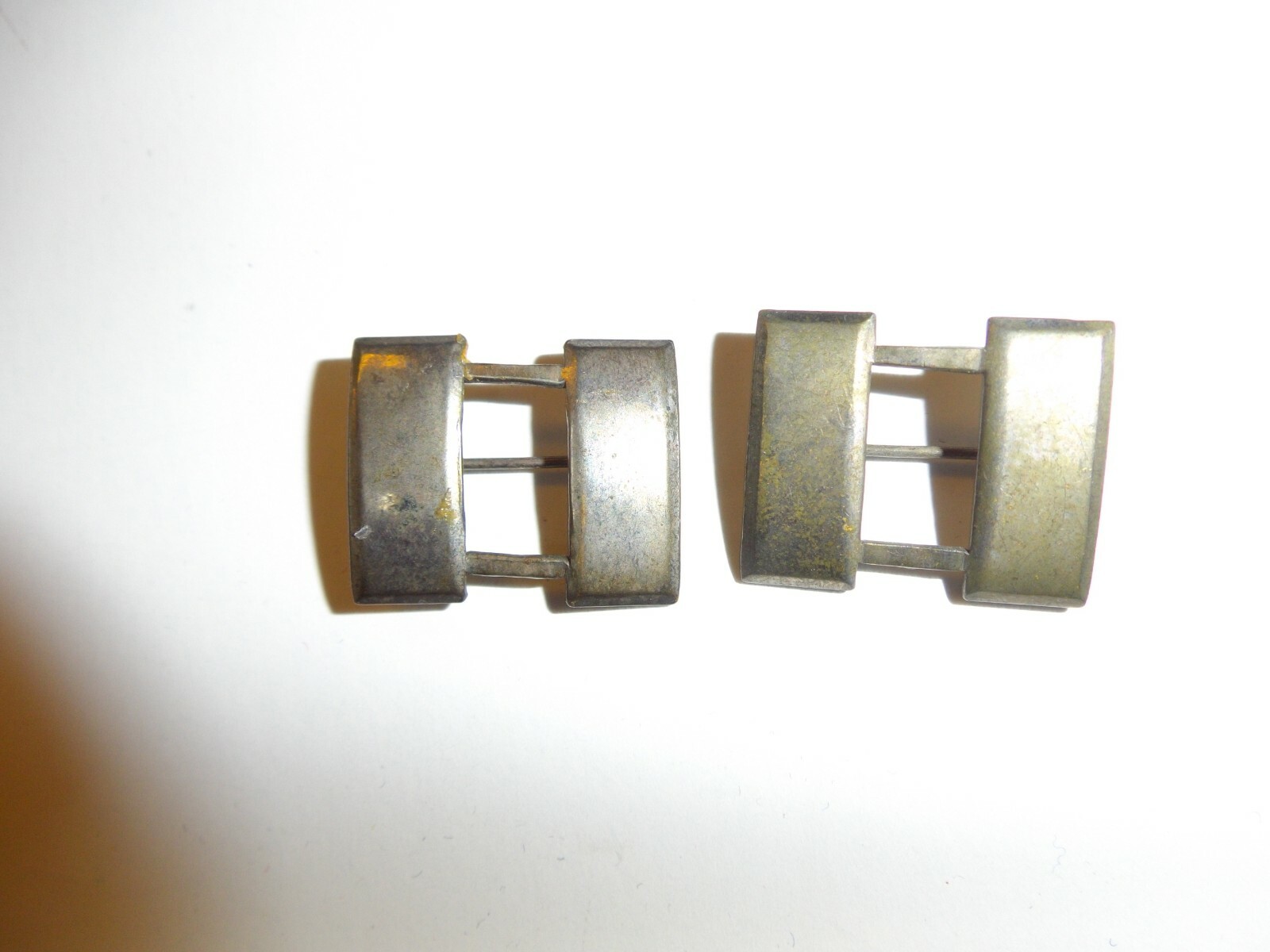 e3921p Korean War era US Air Force Captain Rank metal bars pair A9B15