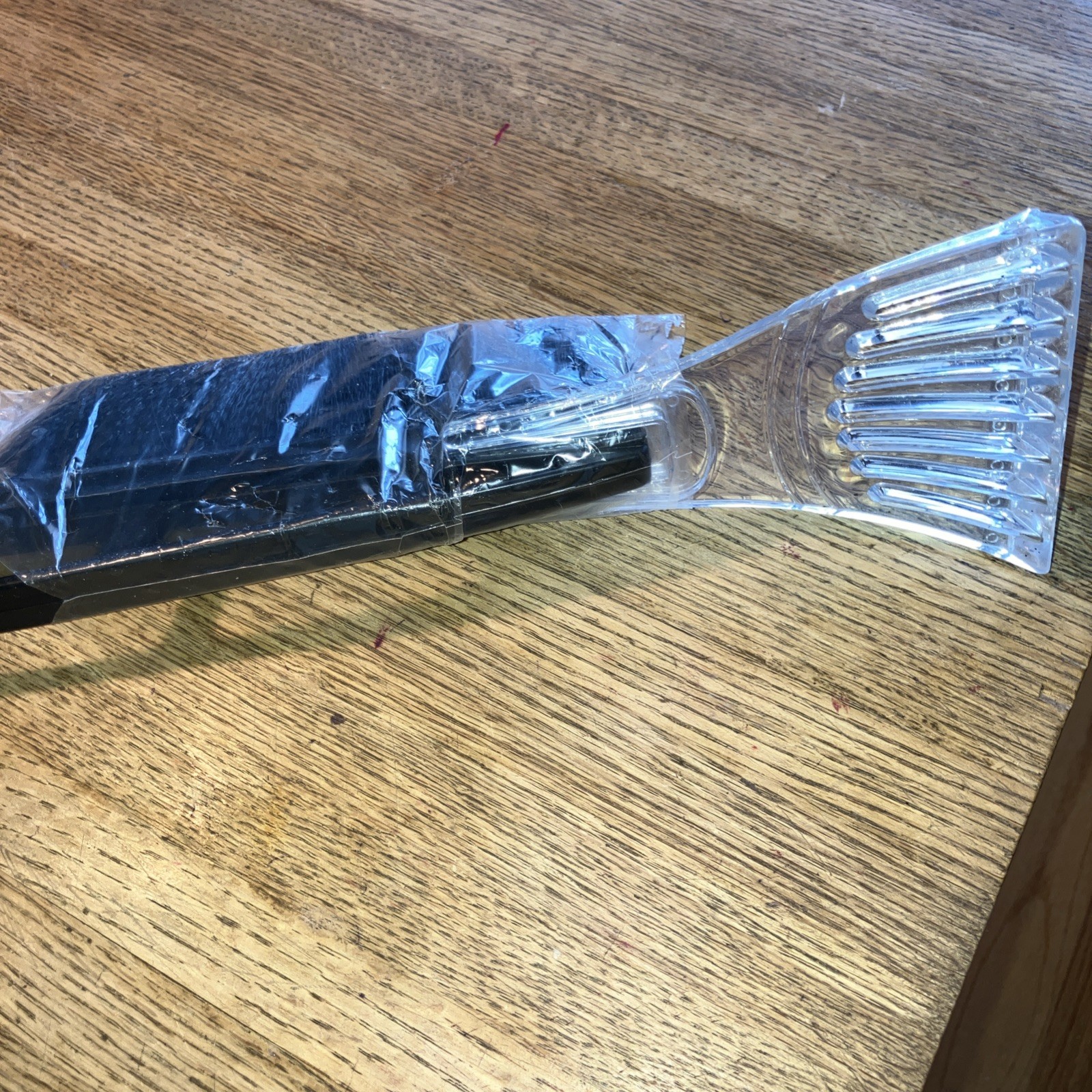 DRIVERS CHOICE SNOW BRUSH WITH SCRAPER