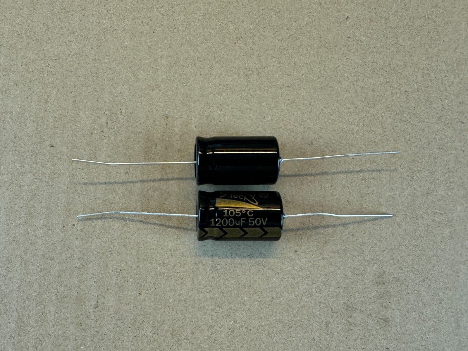 2 New Supertech 1200 uf 50v Axial Capacitors Guitar Tube Amp & Stereo Caps (Qty