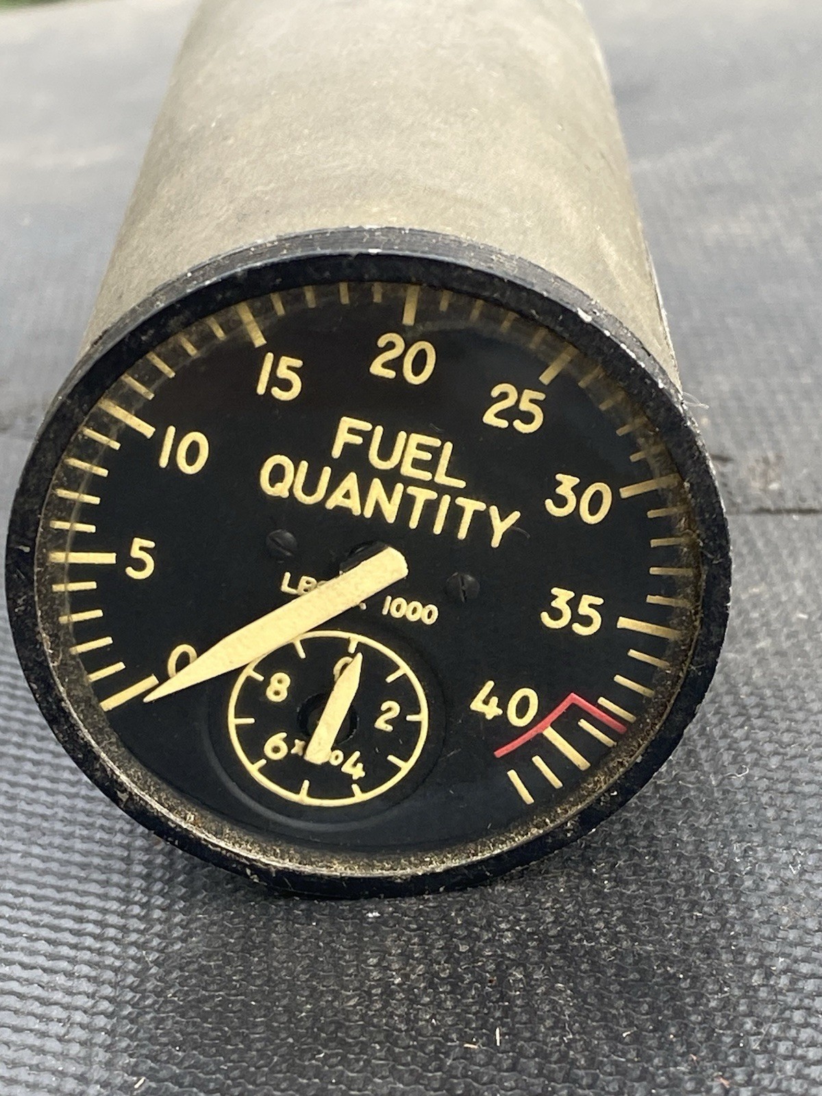 AIRCRAFT GAUGE FUEL FLOW RATE INDICATION Avien Inc. Air Force Fuel Quantity ￼￼