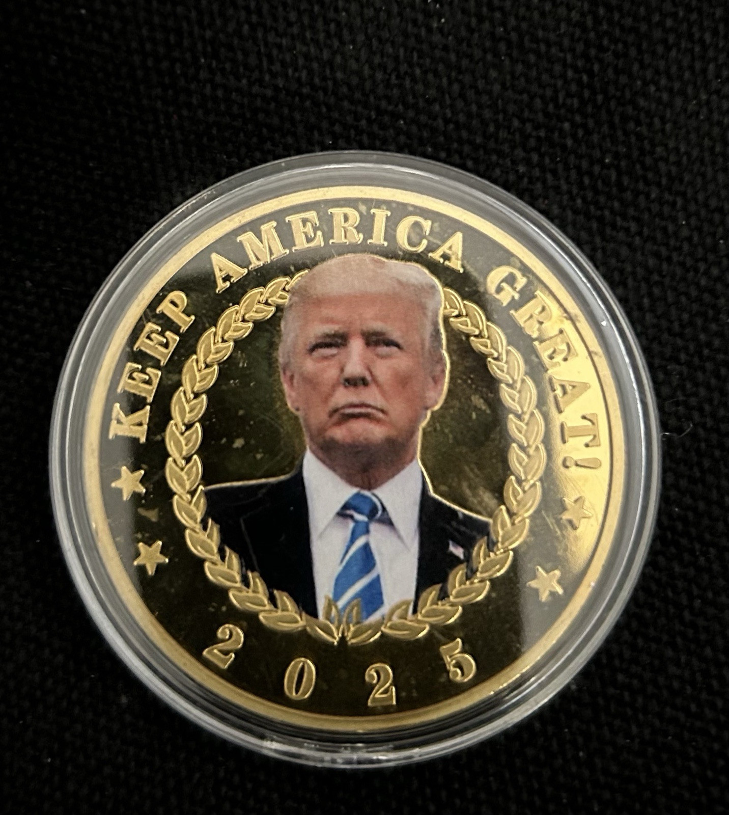 3 TRUMP = GOLD 2018 EASTER EGG + WHITE HOUSE CHALLENGE COIN + MAGNET REPUBLICAN