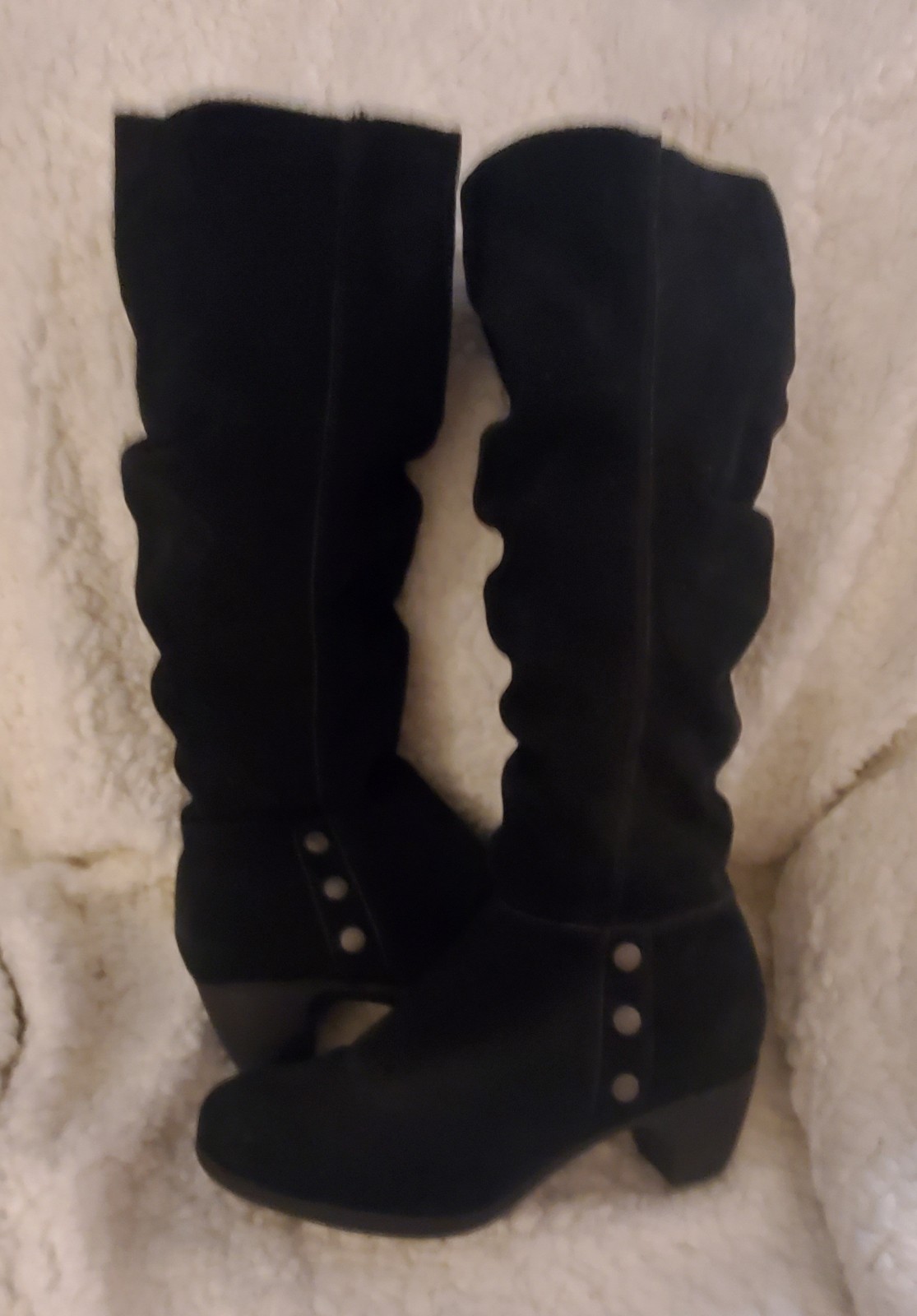 White Mountain Cliffs Black Suede Size 9 Boots. Excellent Condition Worn Once.