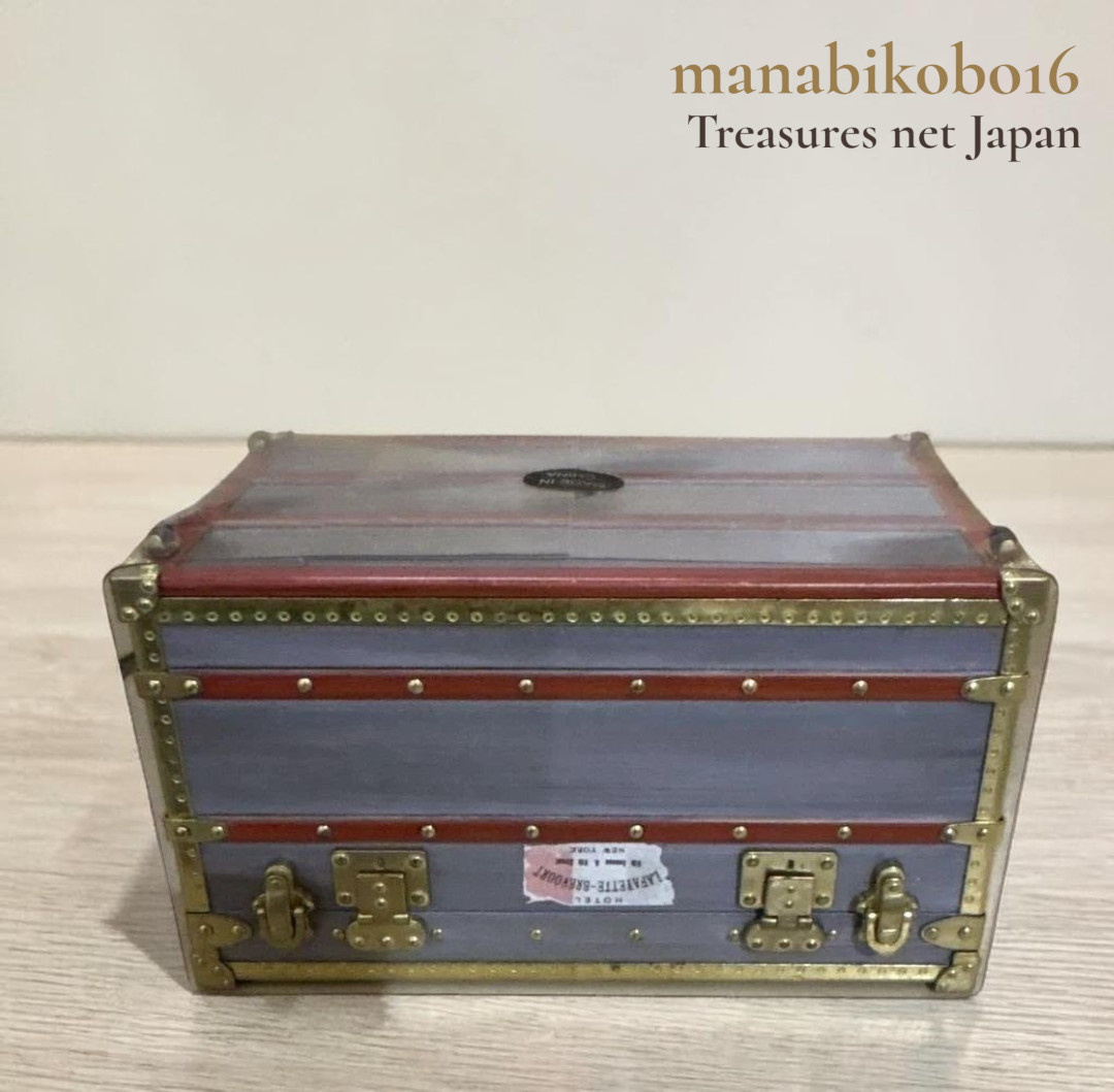 rare paper weight LOUIS VUITTON trinket box distributed exclusively VIP Limited