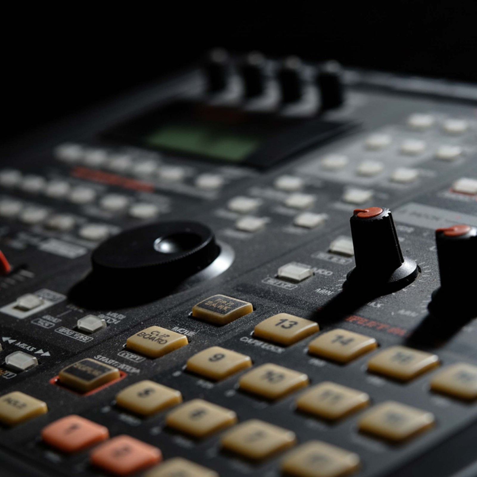 Roland SP-808 Groove Sampler USED w/ OP-808 Output Expansion 1 known issue