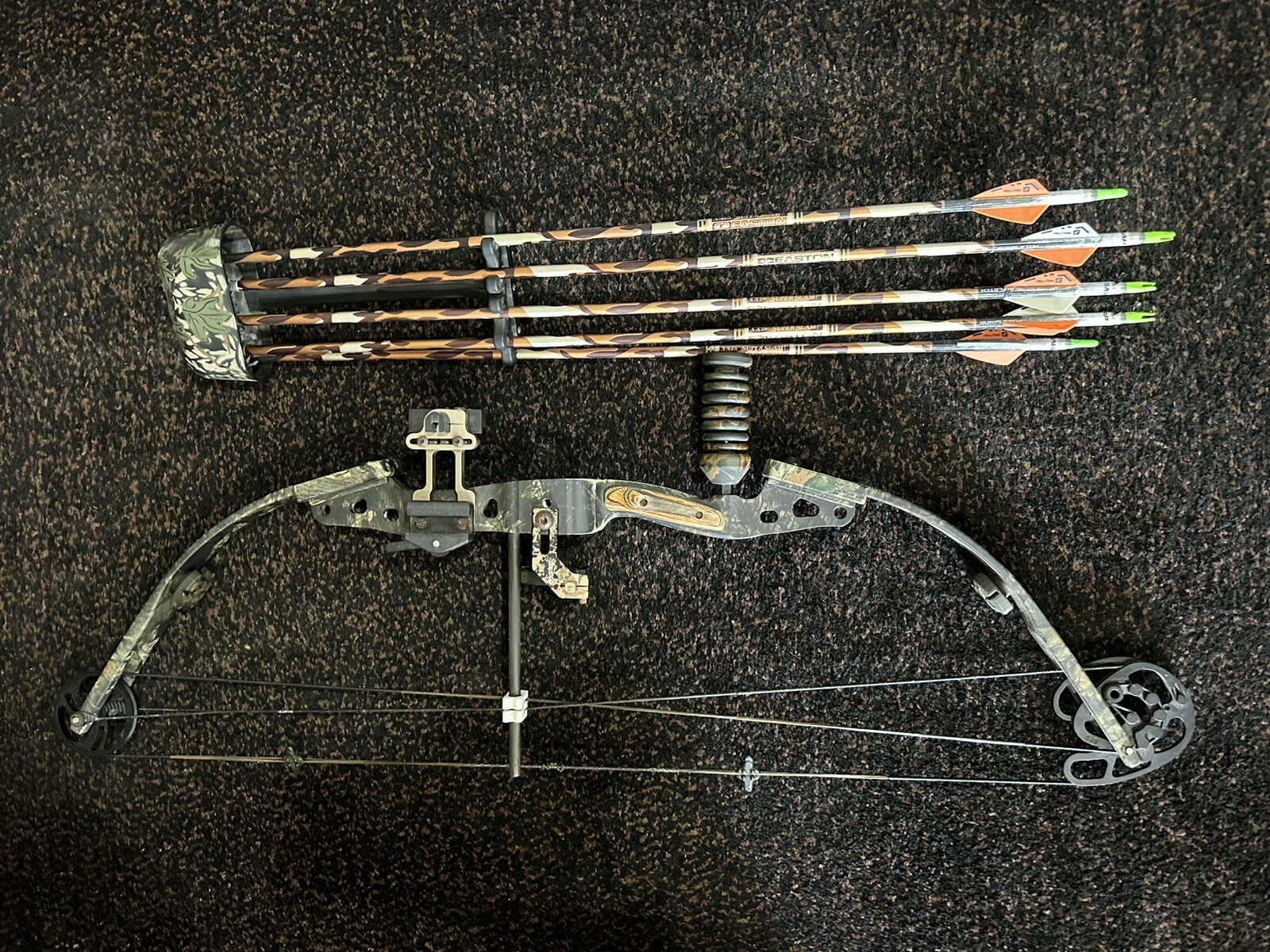 Used Bowtech Stalker - Right Hand - 65lb - 28" - Advantage Camo