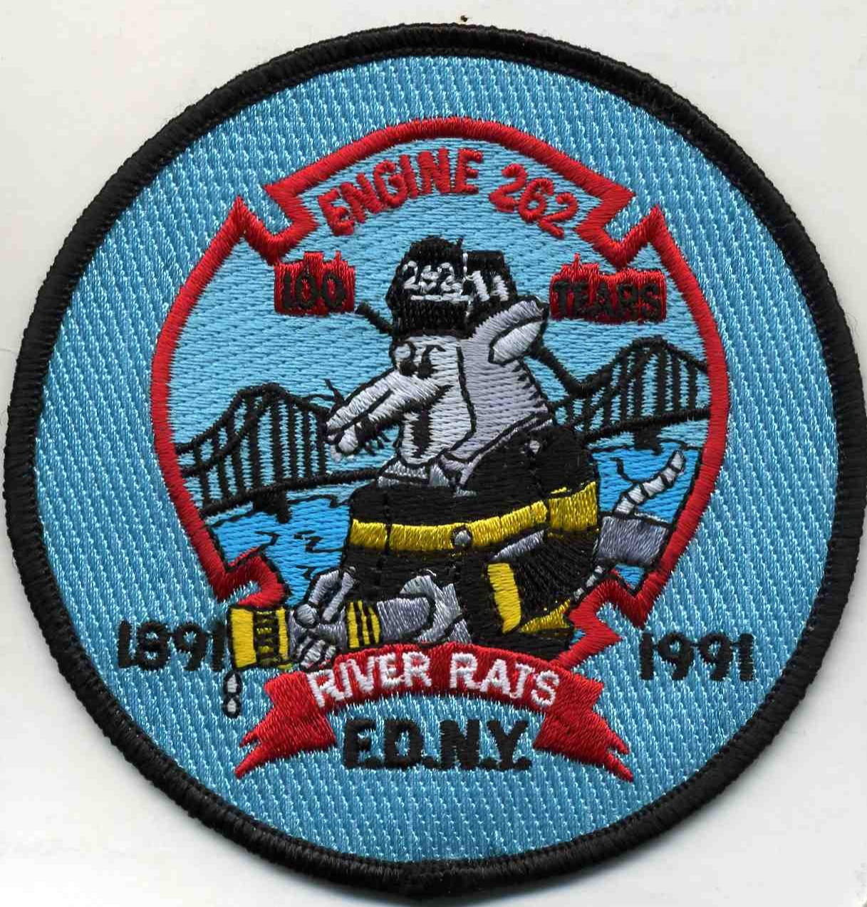 New York City - FDNY Engine - 262 "River Rats-100 Yrs", NY (4" round) fire patch