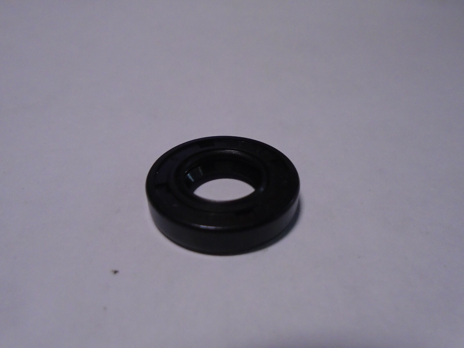 TC 10X19X4 DOUBLE LIPS METRIC OIL / DUST SEAL 10mm X 19mm X 4 mm WITH SPRING
