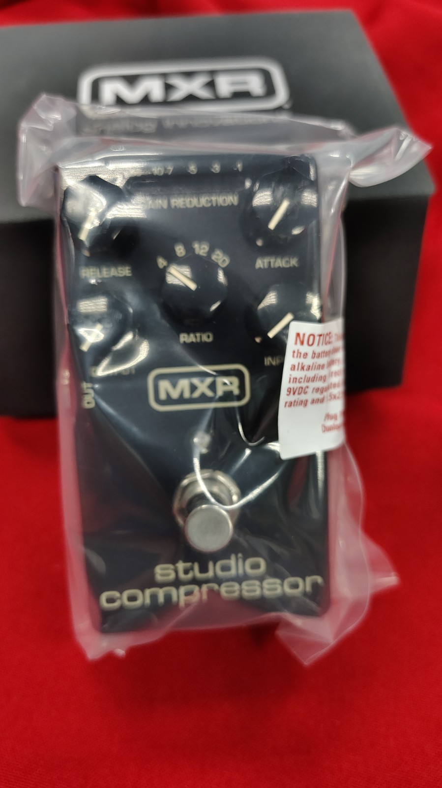 MXR M76 STUDIO COMPRESSOR PEDAL OPEN BOX