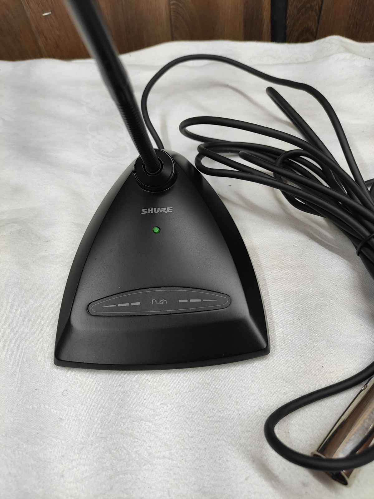 Shure Microflex MX412D/O Omnidirectional Condenser Desktop Microphone