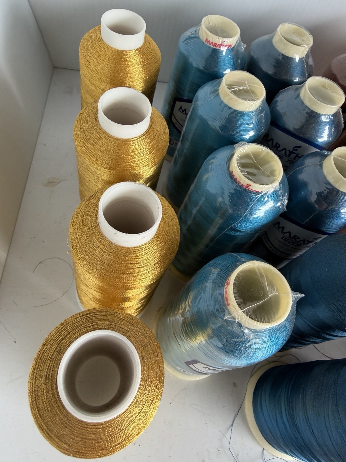 Marathon Thread ,23 Cones, Lot