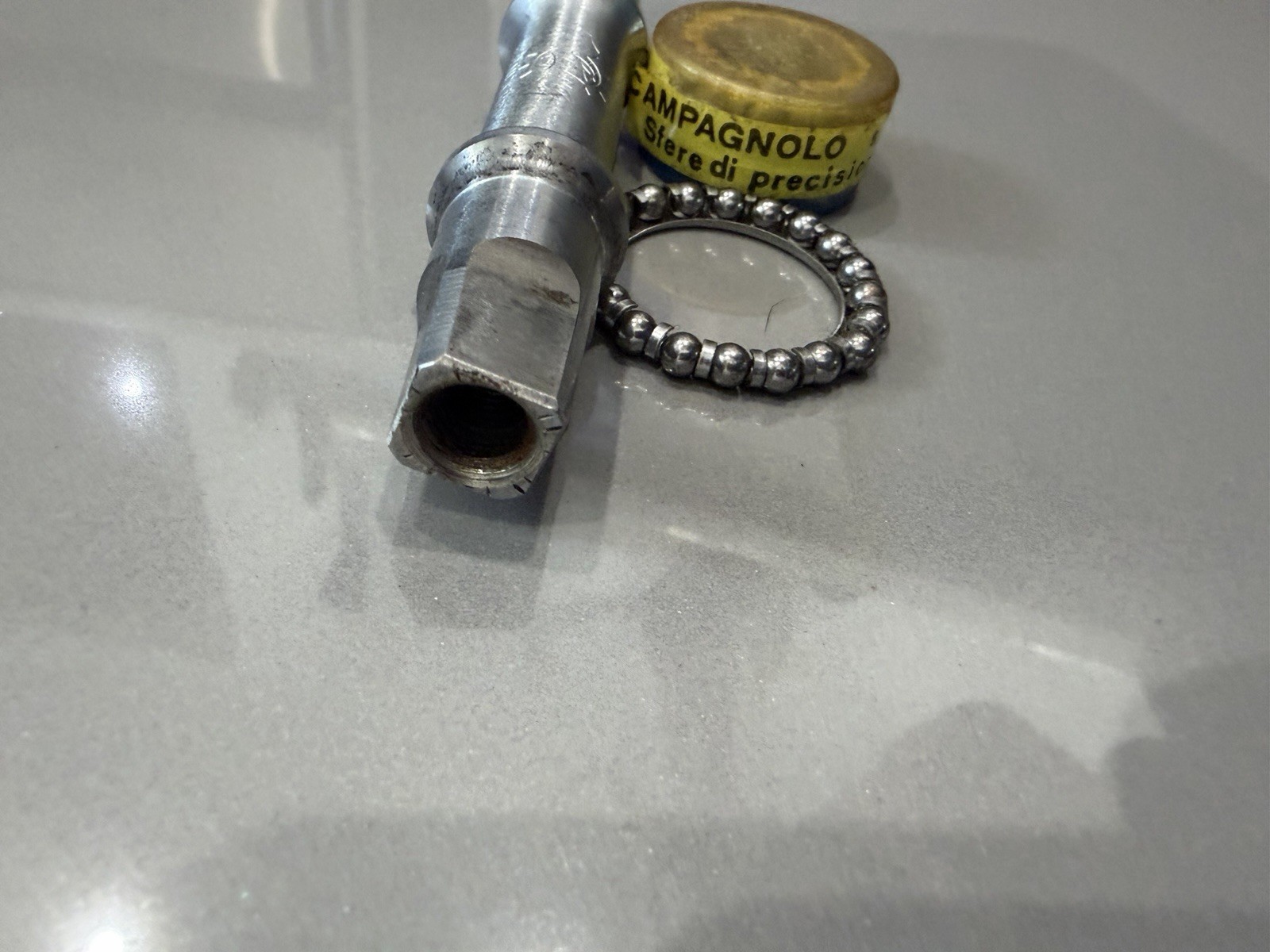 Campagnolo 68-SS Bottom Bracket Spindle a