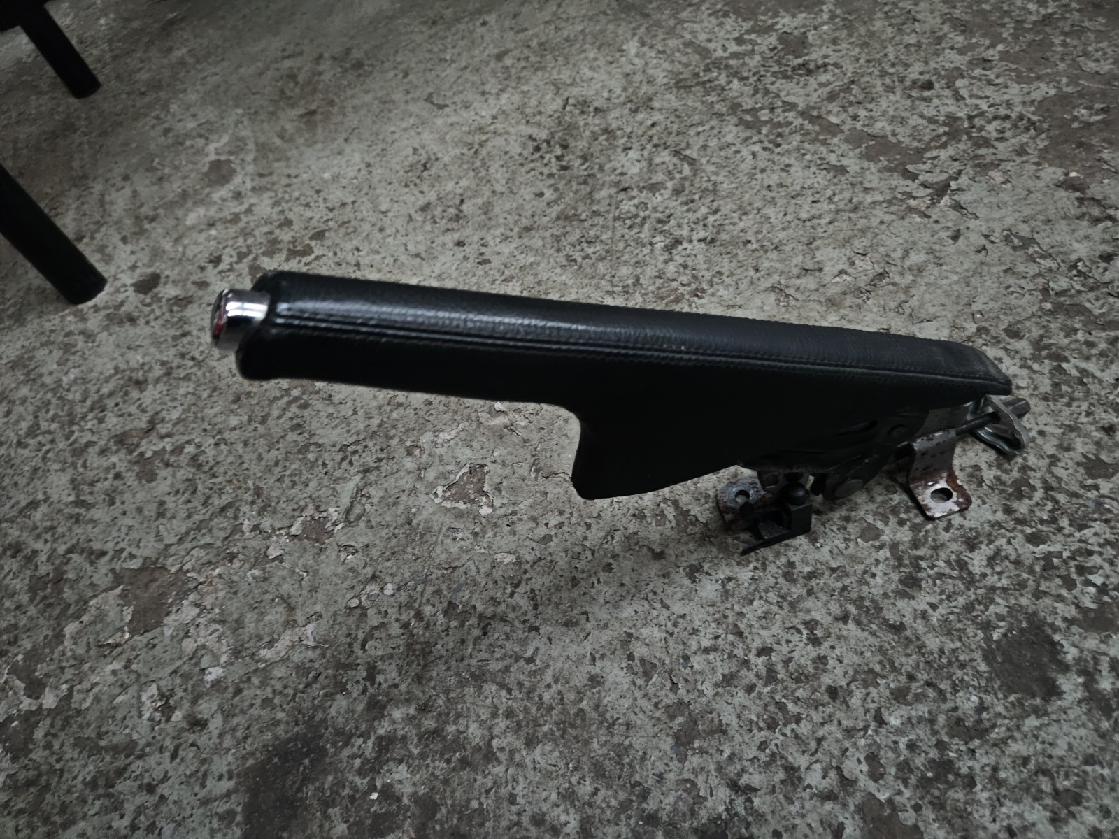 VW GOLF MK4 GTI V5 V6 LEATHER HAND BRAKE BORA