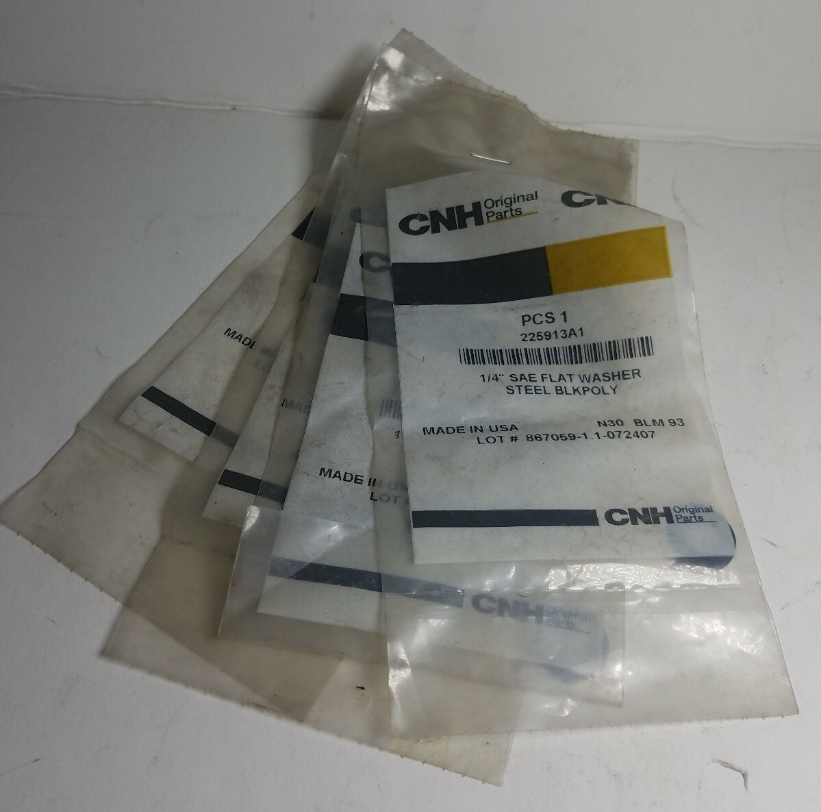 ( 4 ) CNH 225913A1 WASHER, 7.14mm ID x 15.88mm OD x 1.65mm Thk cab door assembly