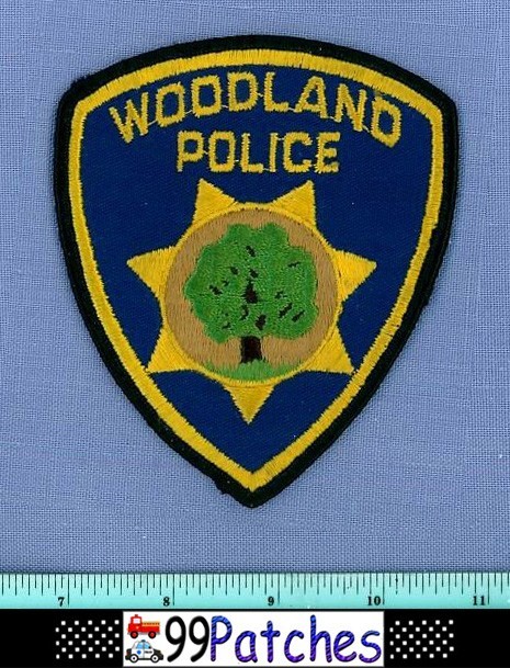 WOODLAND (Old) CALIFORNIA Police Shoulder Patch ROUND TREE 7H