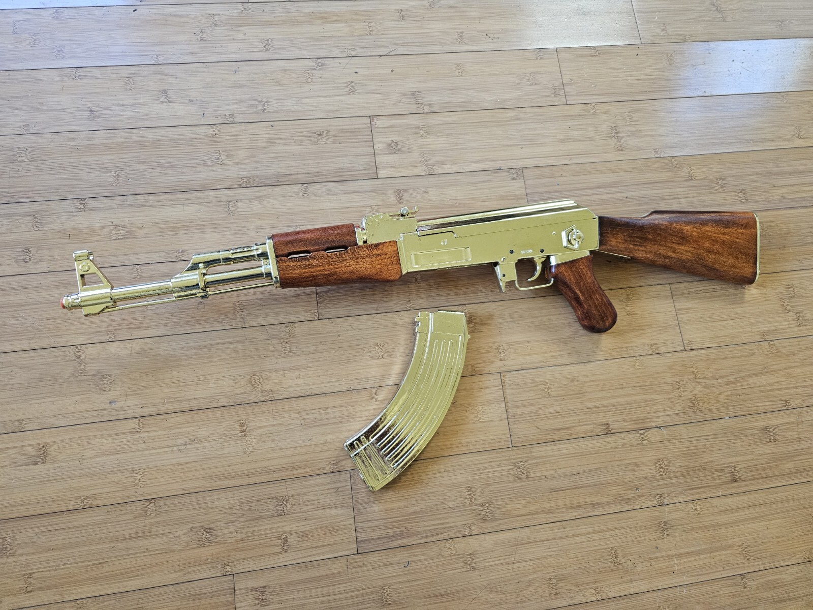 Non Firing Scarface Russian 1947 AK47 Golden Assault Rifle Gun Prop in stock