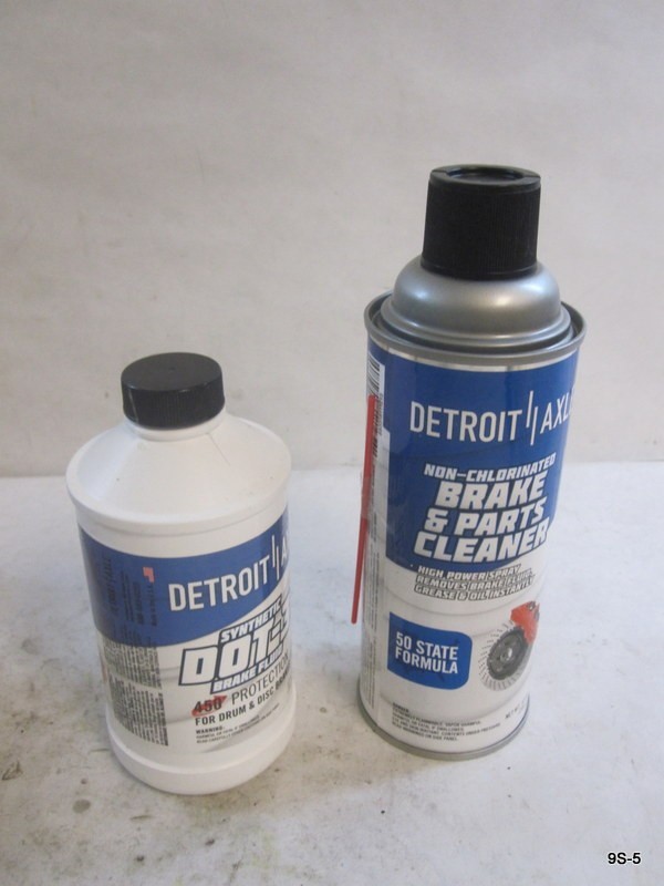 Detroit Axle Synthetic DOT-3 Brake Fluid 12 OZ & Brake Parts Cleaner 10 OZ Spray