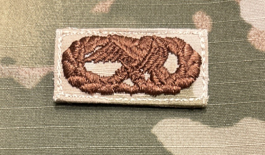 US Air Force Basic Maintenance Badge OCP w/ Hook USAF