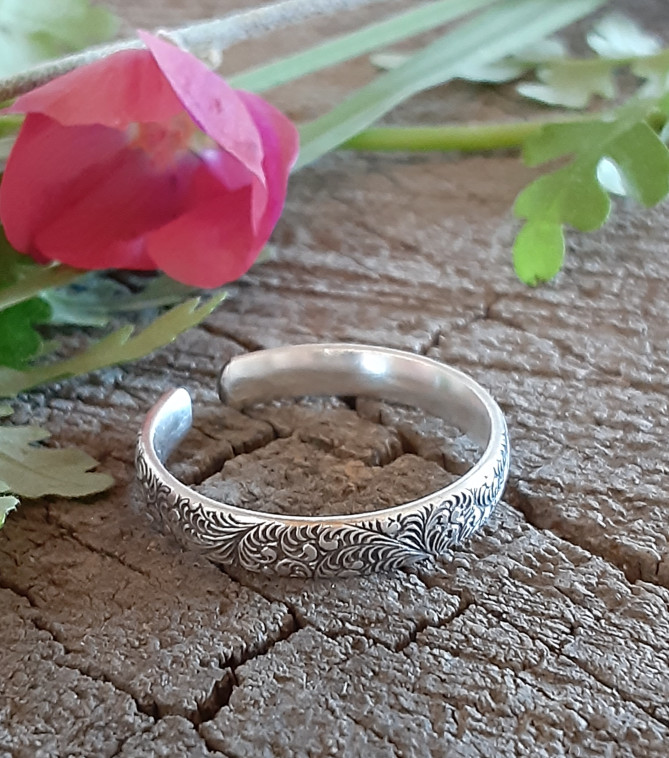 sterling silver thumb ring adjustable with swirls pattern - handmade
