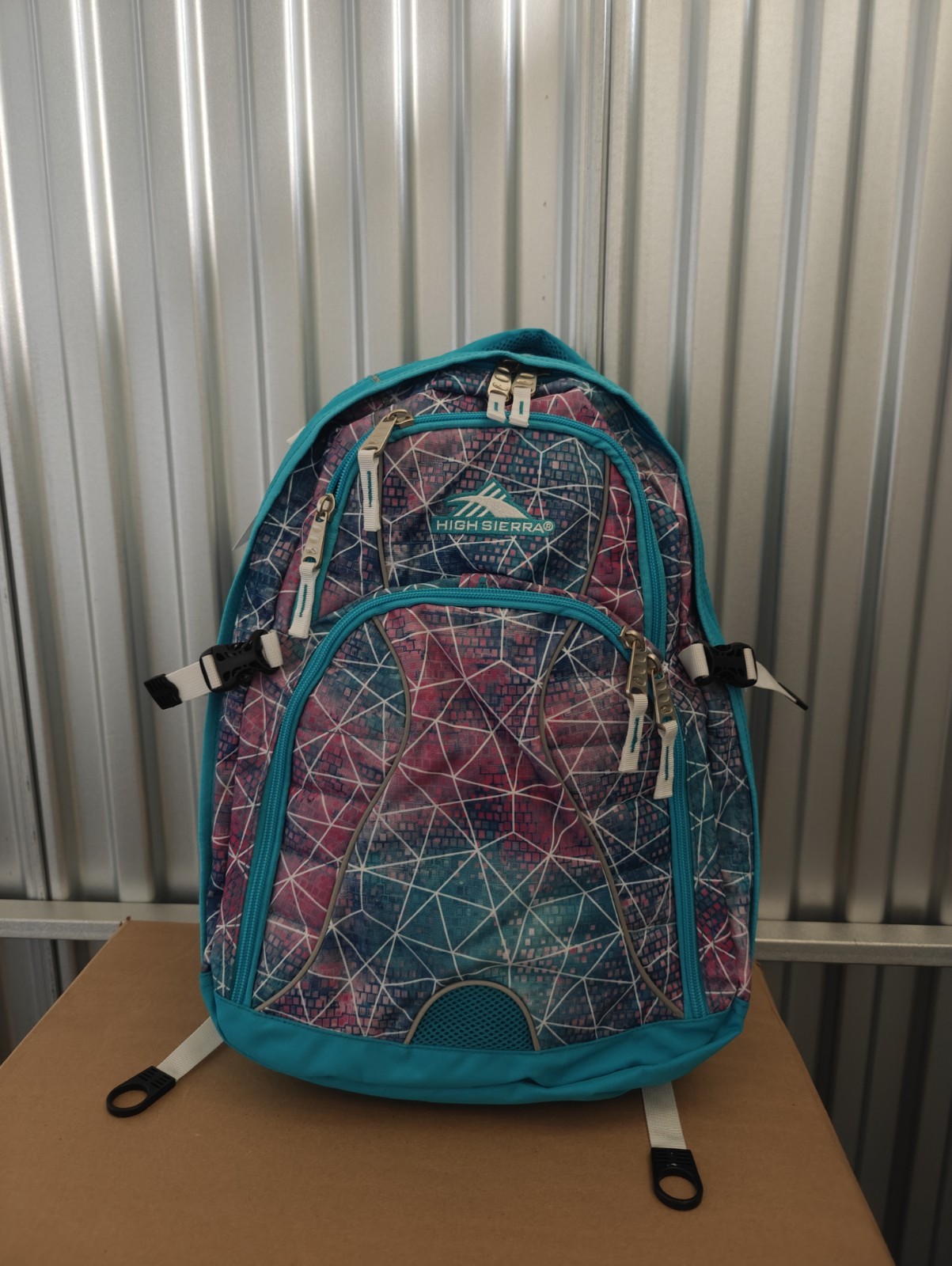 High Sierra Swerve Laptop Backpack 19 x 13 x 7.75"   36.5L 0018