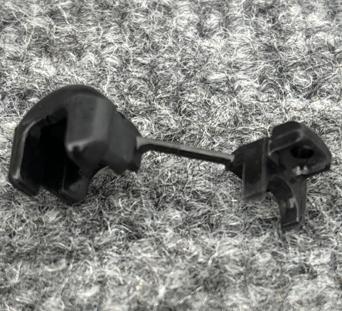 Lot of 50 - Heyco 5P-4 strain relief bushing round black plastic  New
