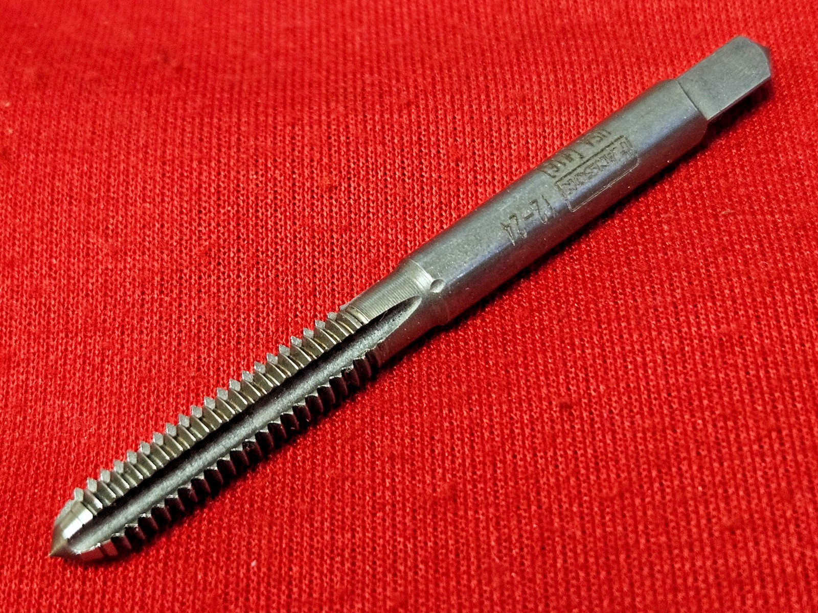 12-24 12/24 NC Bottom Hand Tap Irwin Hanson Model 1232 ZR Carbon Steel 4FL USA