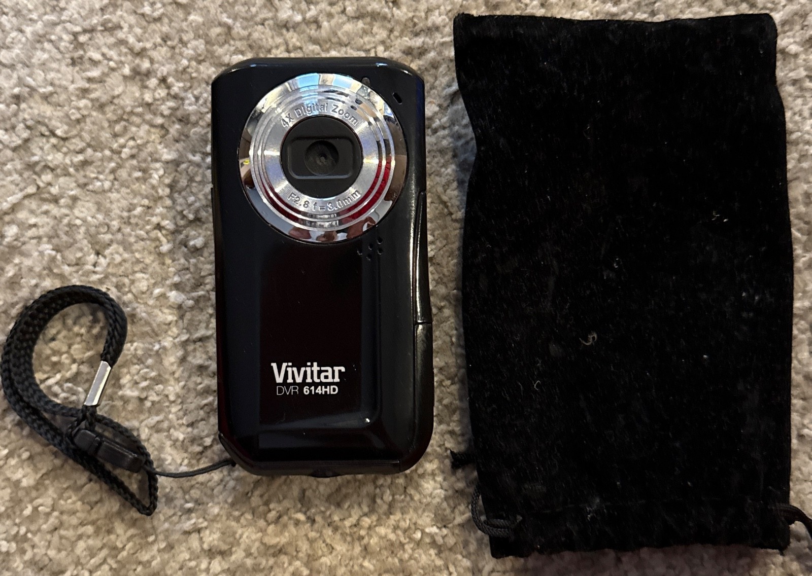 Vivitar DVR 614 HD Digital Camcorder 4x Digital Zoom