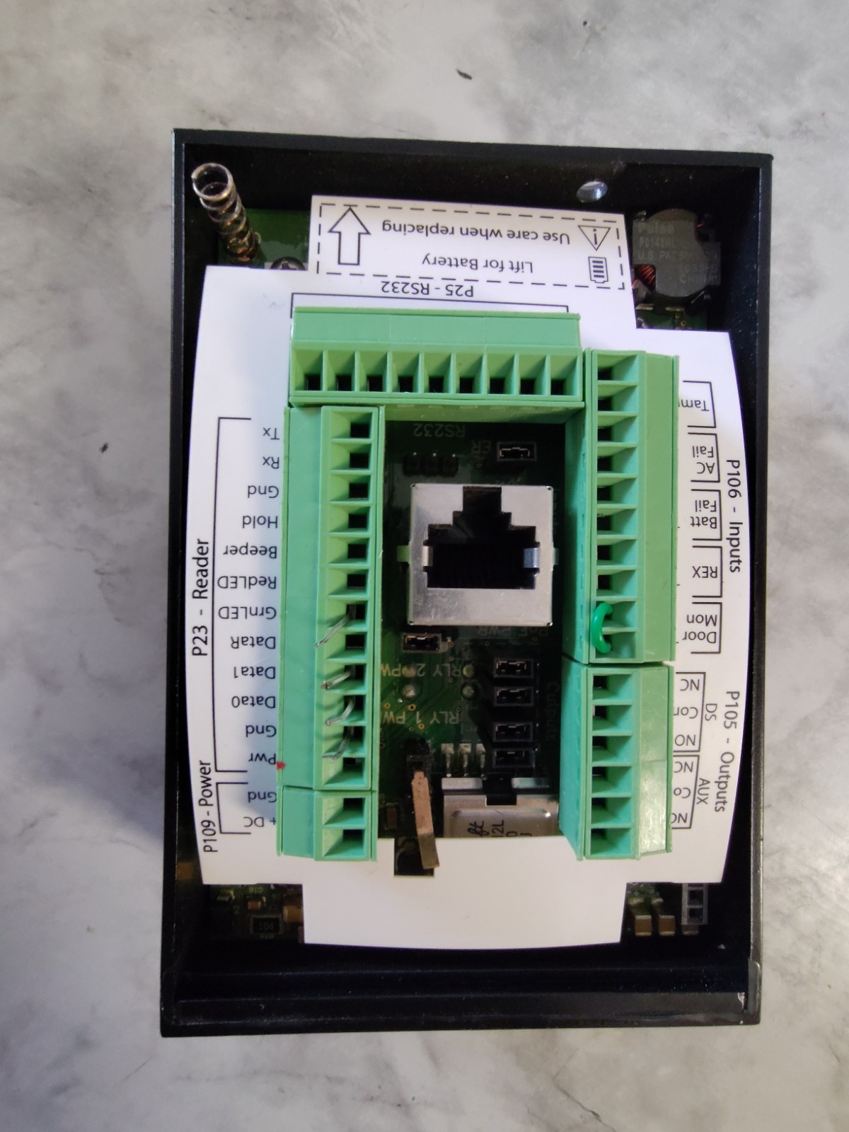 HID EdgePlus Solo ES400 83000BKE IP-based Controller