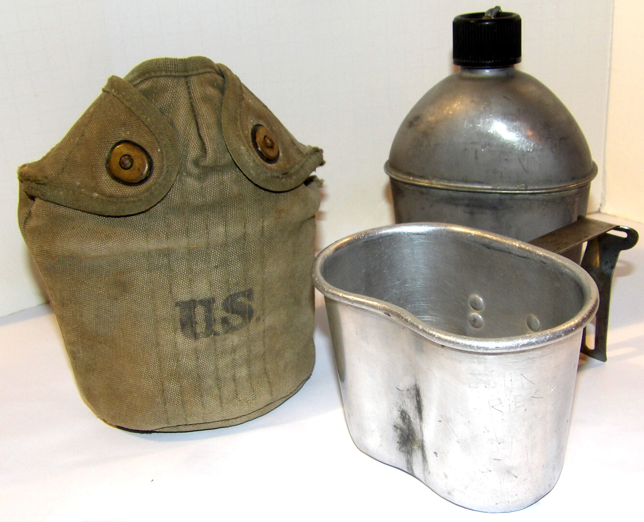 VINTAGE WWII 1945 US ARMY VOLLRATH ALUMINUM CANTEEN! E.A. CO. 1943 CUP! & COVER!