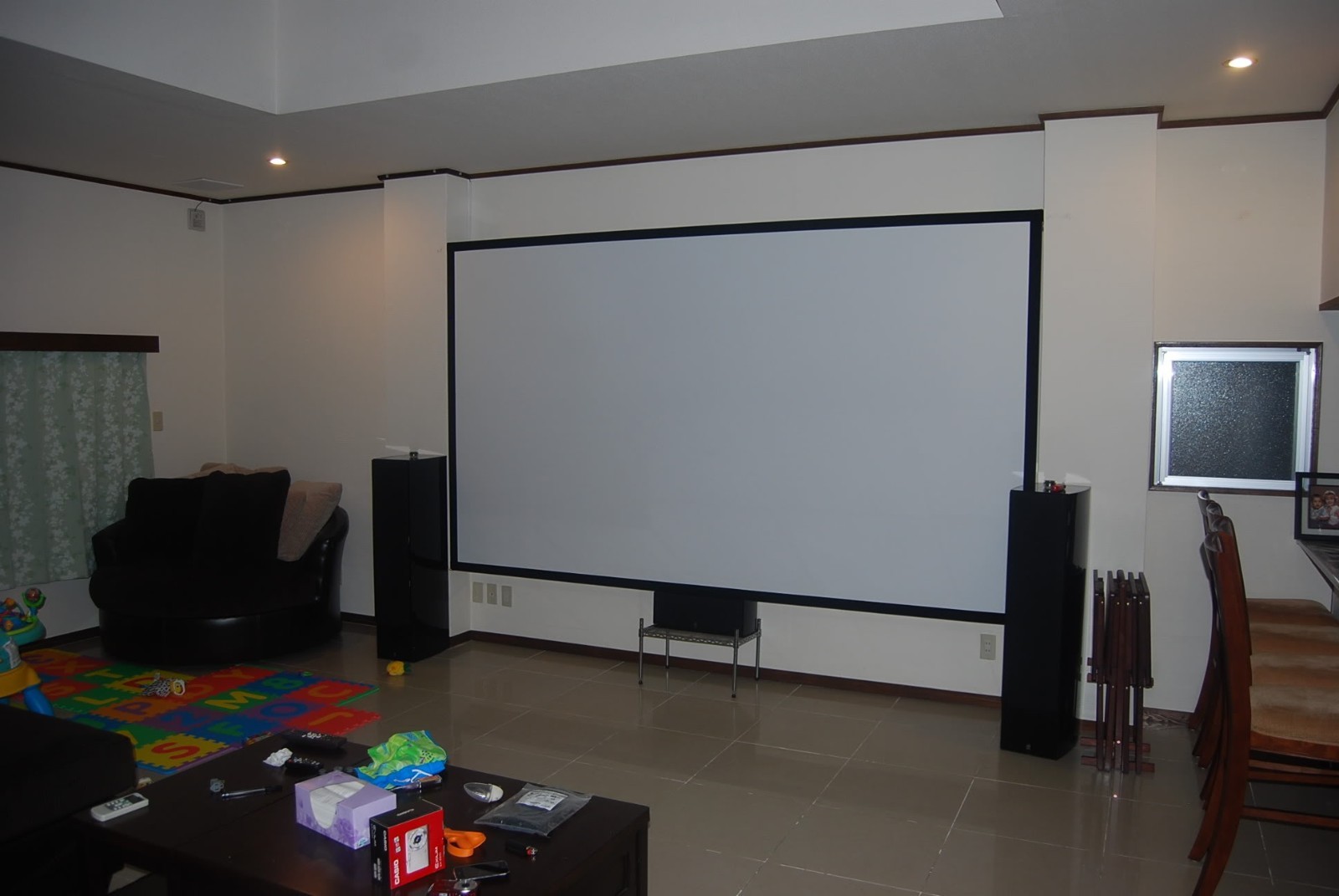 HD Projector / Projection Screen Paint - All in 1 Kit 1080p SOLUTION + BASE COAT