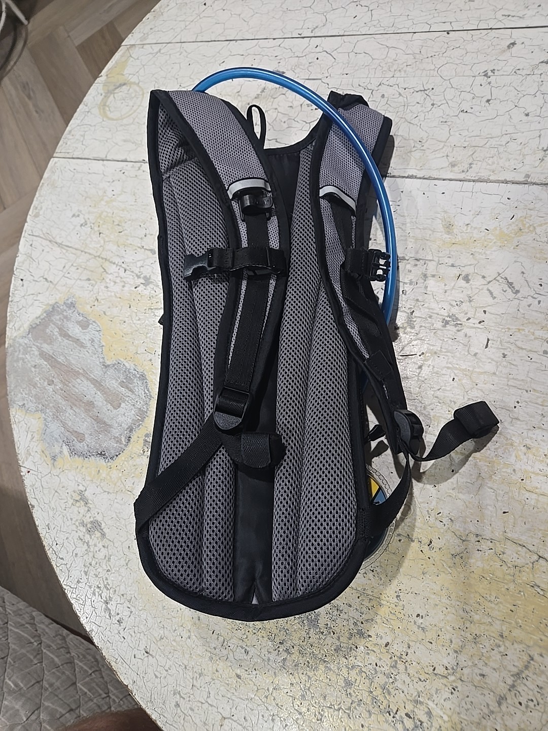CamelBak Rogue Hydration Pack Gray New With Co Logo