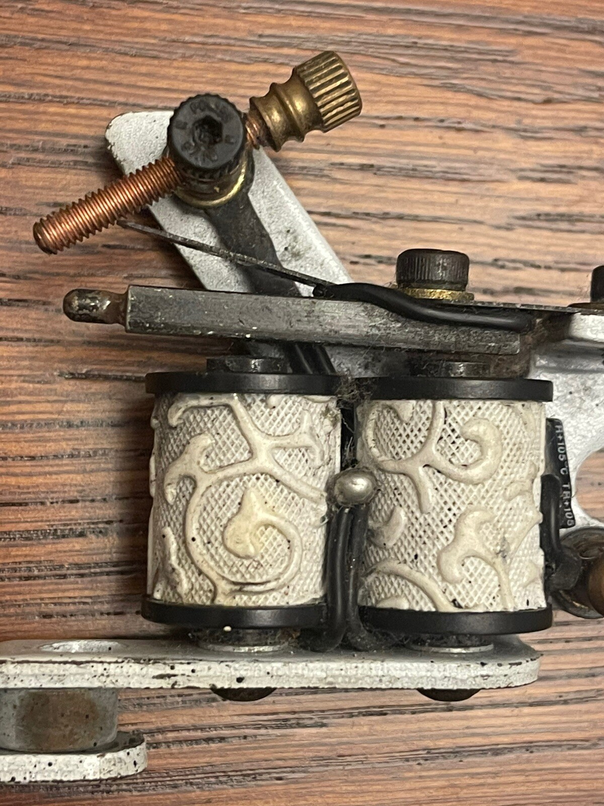 Skull tattoo machine coil Needs Repair