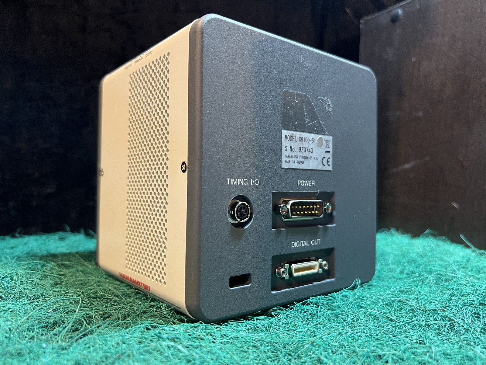 HAMAMATSU C9100-51 High-Resolution EM-CCD Camera