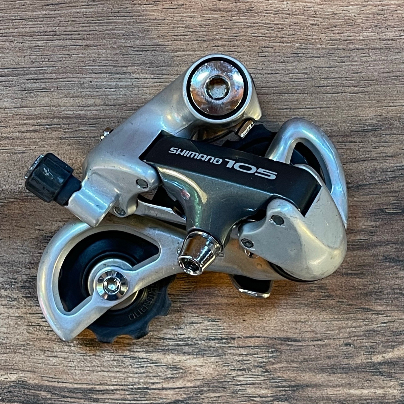 Vintage Shimano 105 RD-1051 Rear Derailleur Short Cage 6/7 Speed LOW MILEAGE