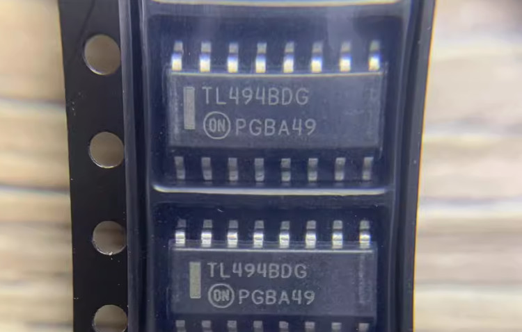 10PC NEW TL494B TL494BDG