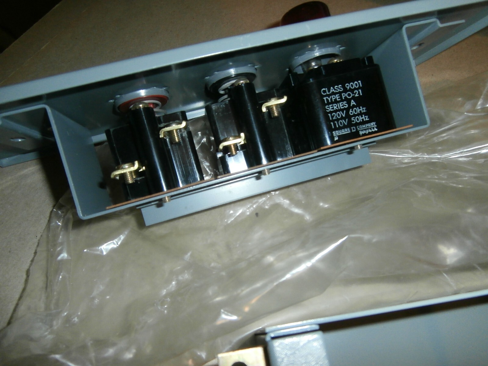 Square D 3 Unit Flush Mounted Control Station Class 9001 GF-328A