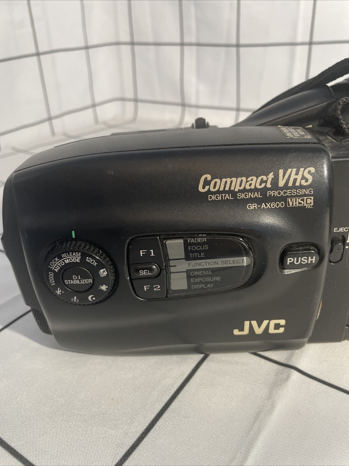 JVC Videomovie GR-AX600E Camcorder SPARES & REPAIR Untested