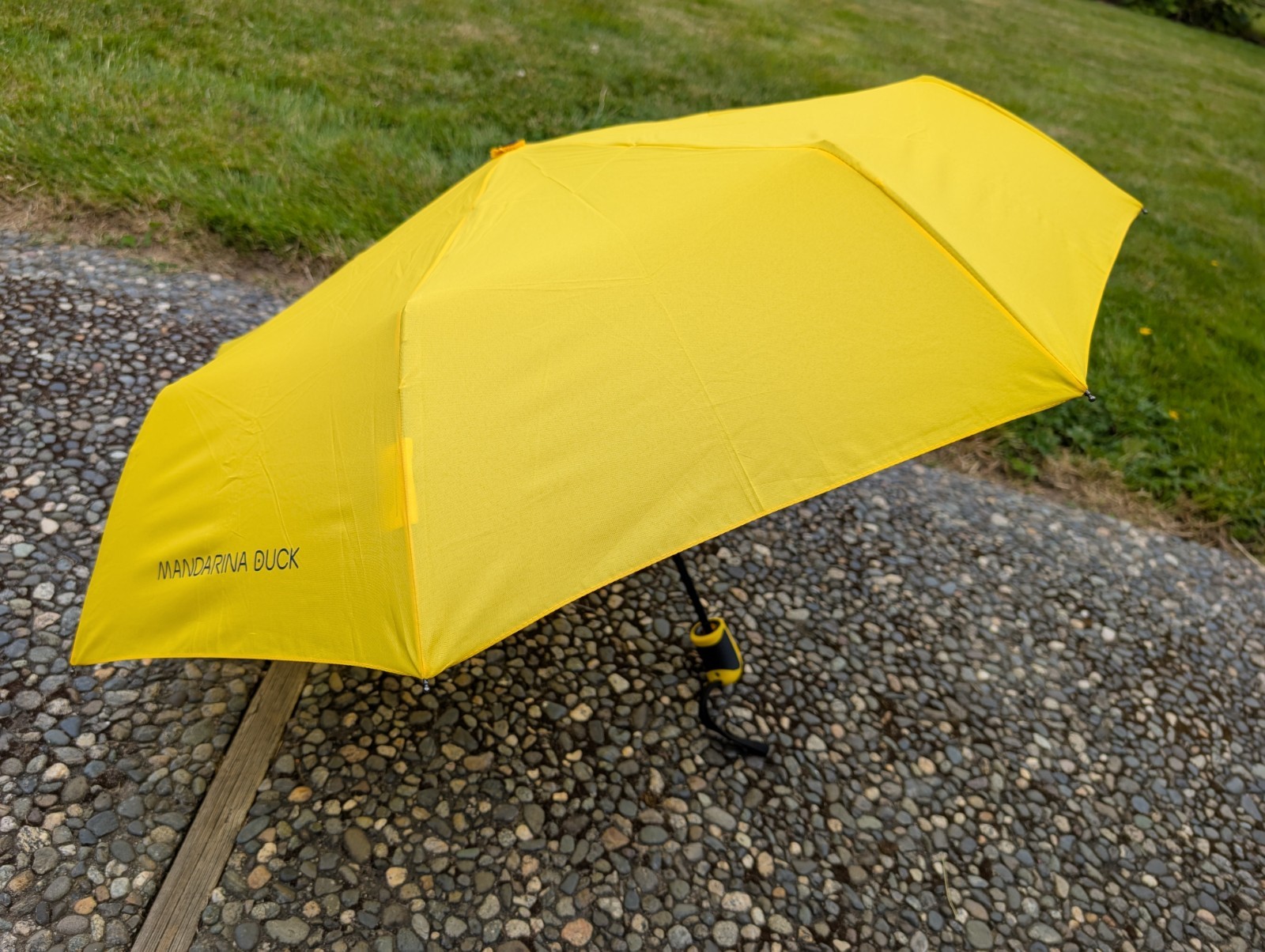 Mandarina Duck EcoDuck Yellow Retractable Umbrella